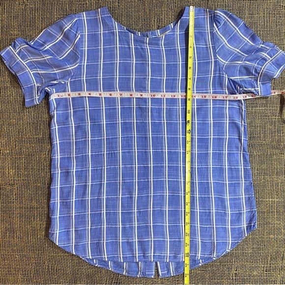 Ann Taylor Loft Blue & White Plaid Blouse, Size Small, Buttons Down the Back - Picture 4 of 6